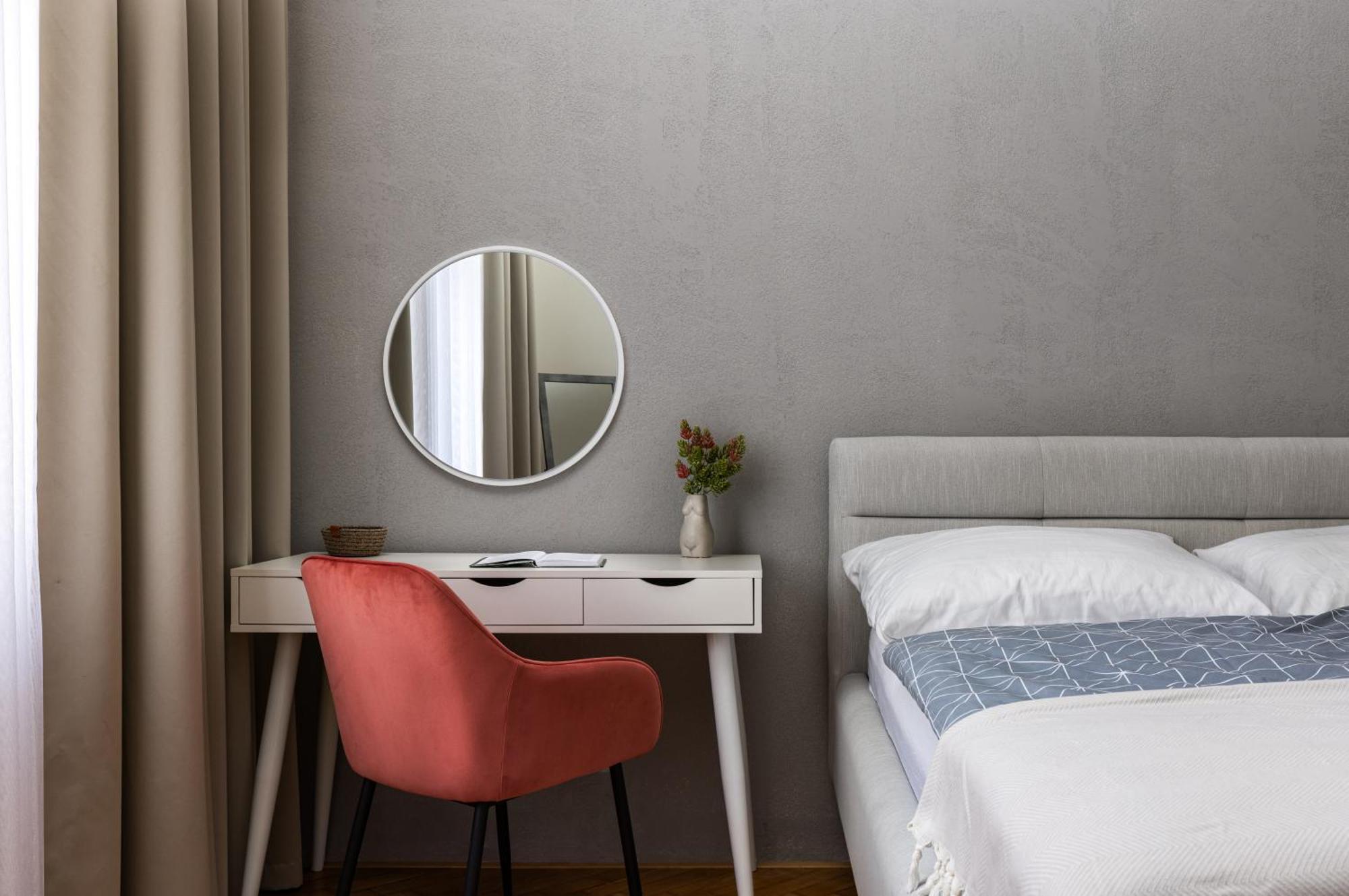 Stay2Gether City Buzz Apt - O2 Arena - Sleeps 6 Прага Экстерьер фото