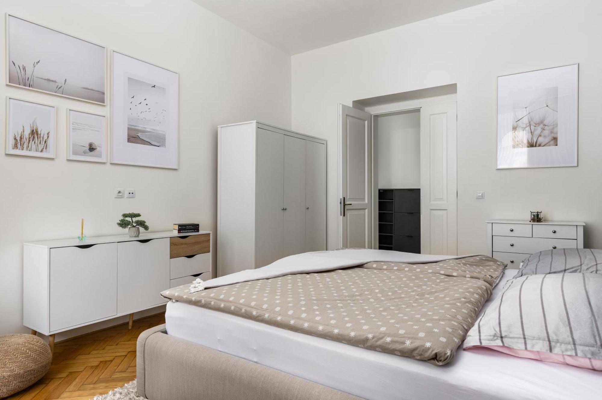 Stay2Gether City Buzz Apt - O2 Arena - Sleeps 6 Прага Экстерьер фото